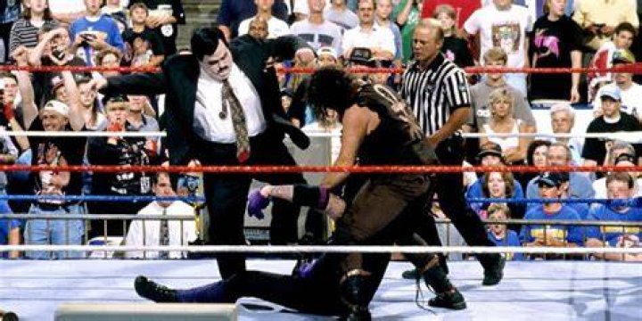 9 Times The Undertaker Wasn't The Scariest Wrestler In His Match