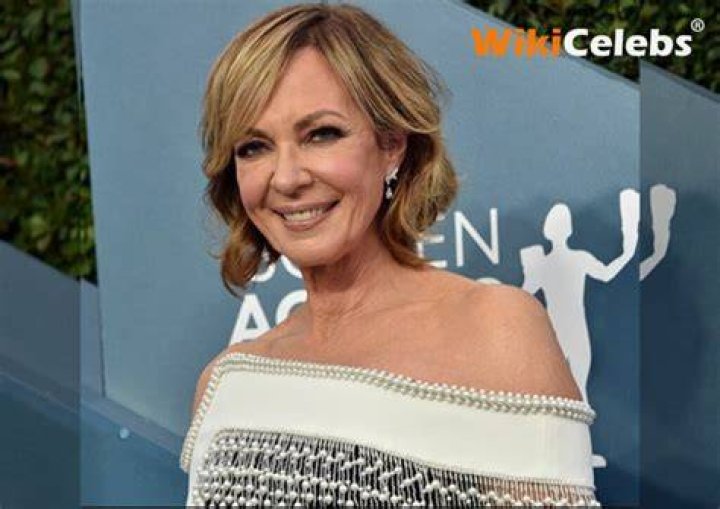 Allison Janney Height, Age, Net Worth, Affair, Career, and More