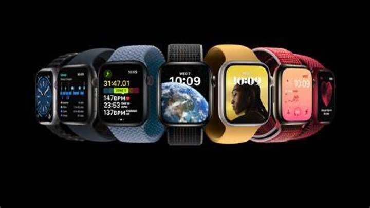 Apple Watch Series 8 with cycle deviation and AFib detection features