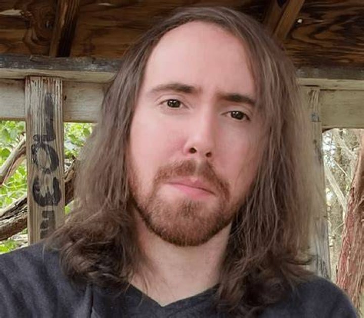 Asmongold Bio & Wiki Net Worth, Age, Height & Weight