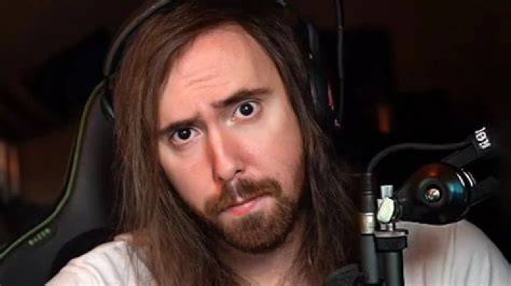 Asmongold Net Worth How Much Money He Makes On Twitch & YouTube