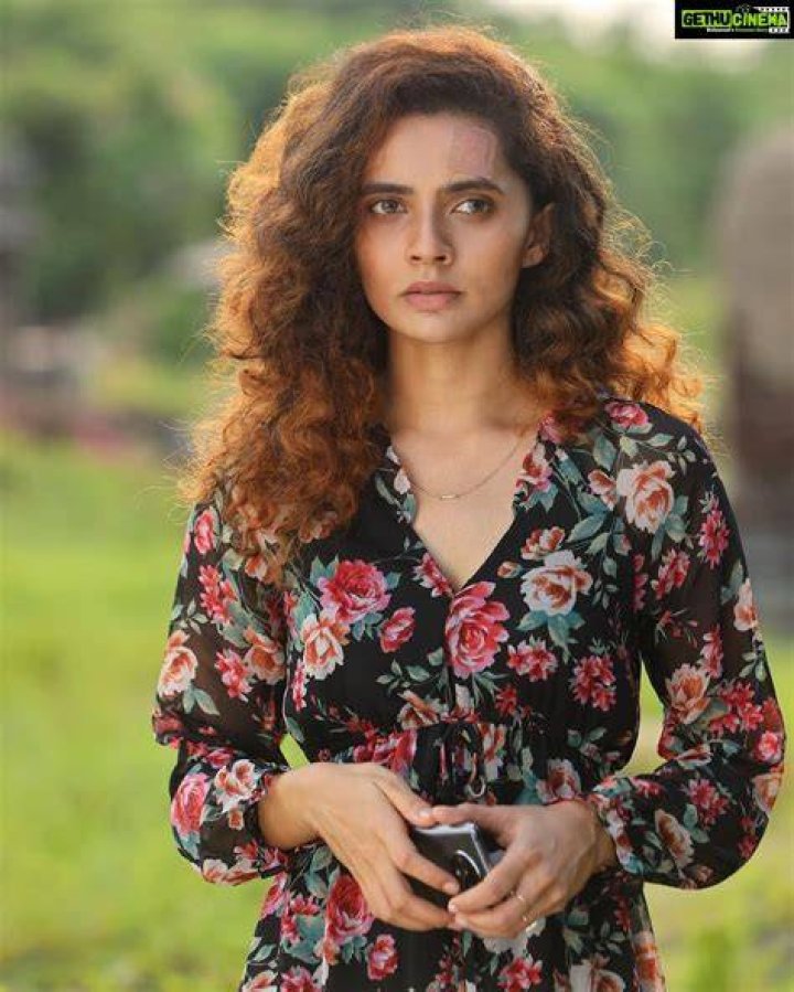 Athulya Chandra