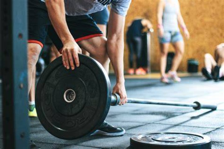 Barbell, Weights, Physical fitness, Exercise equipment, Weight training, Free weight bar, Deadlift, Shoulder, Fitness professional, Bodybuilding, 