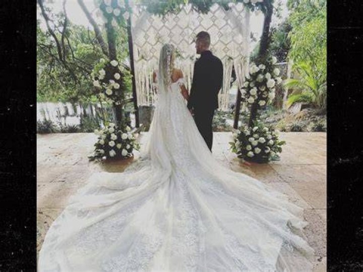 Carmella on her wedding day Cropped