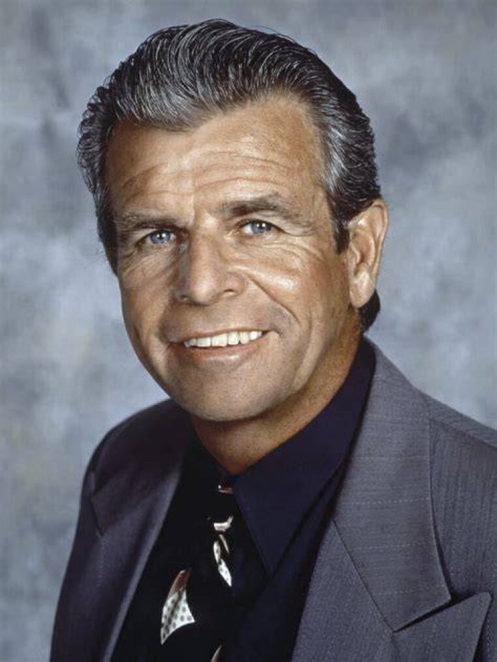 Did William Devane Serve In The Military?