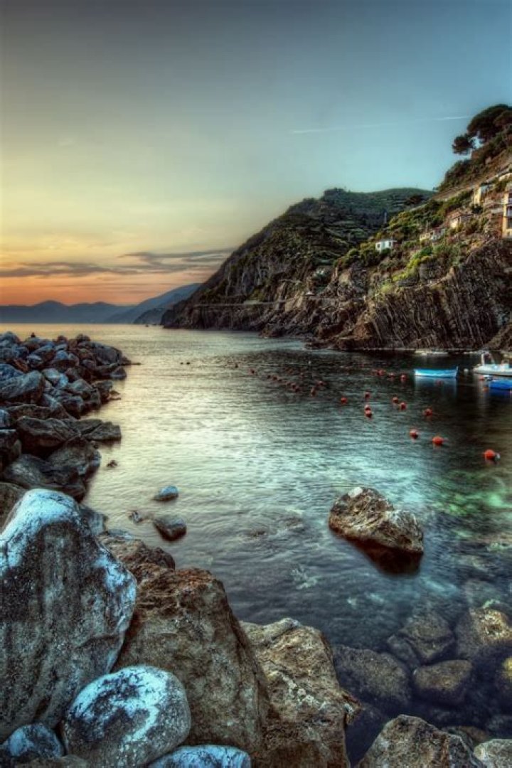 Dusk Settles 640 x 960 iPhone 4 Wallpaper