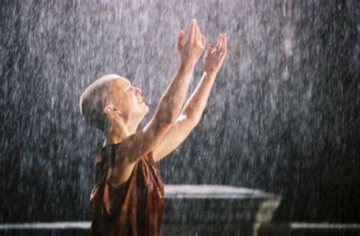 Evey in the rain in V for Vendetta movie