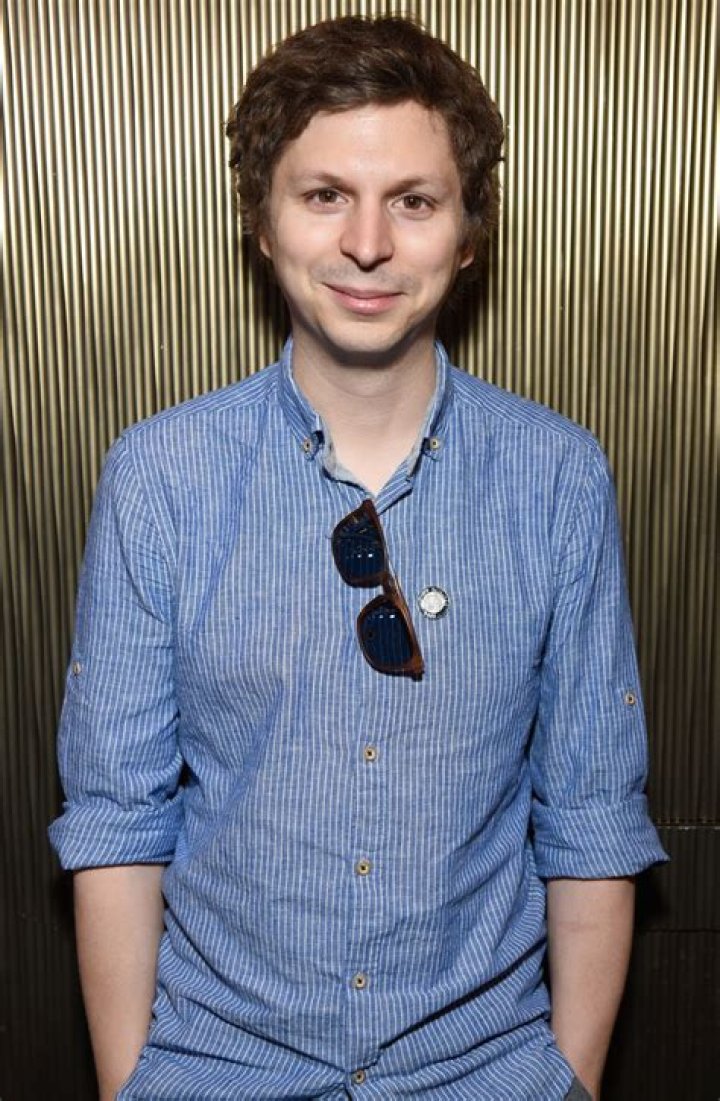 Featured Image Michael Cera and Liza Minnelli in Arrested Development