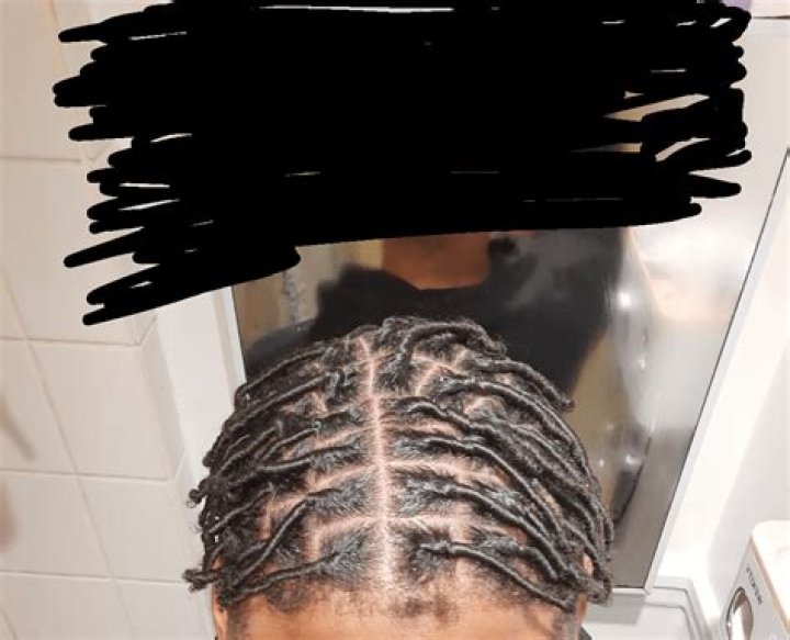 First retwist 4 weeks in! locs dreads starterlocs locjourney iLoc