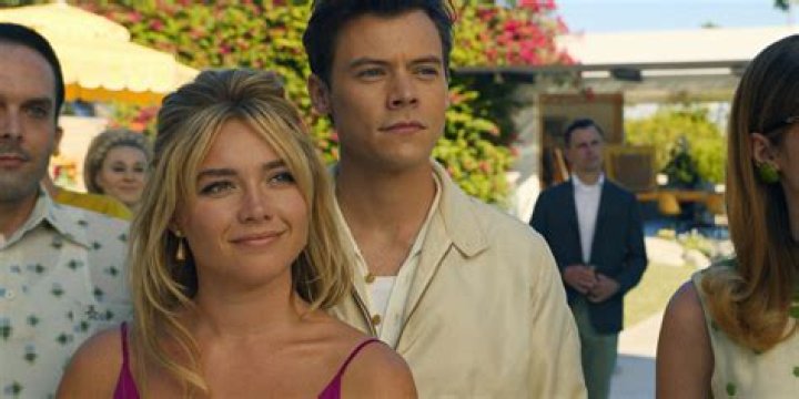 Florence Pugh and Harry Styles in Don't Worry Darling