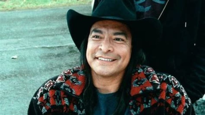 Gil Birmingham as Billy Black at the Swan house in Twilight