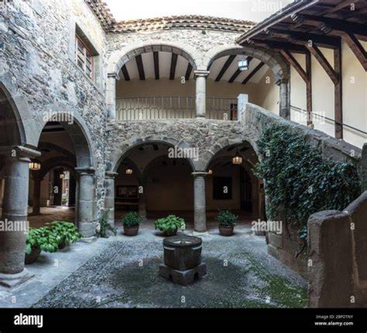  Inside a Spanish building