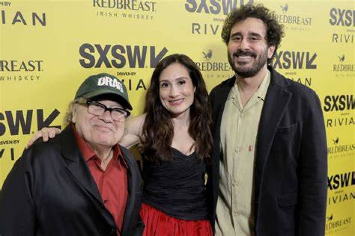Jake DeVito (Danny DeVito's Son) Age, Biography, Height, Net Worth