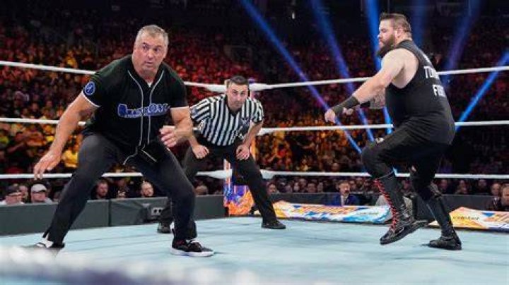 Kevin Owens vs Shane McMahon Hell In a cell