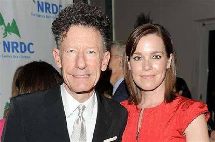 Lyle Pearce Lovett height