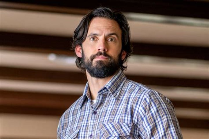 Milo Ventimiglia as Jack Mandy Moore as Rebecca and the Young Big Three in the This Is Us Finale