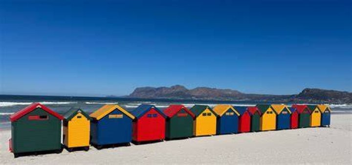 muizenberg-beach-huts