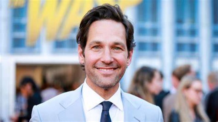 Paul Rudd in front of a white board in Ghostbusters Afterlife
