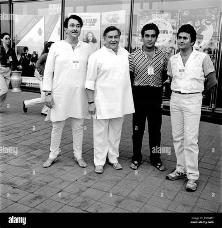 Raj Kapoor with his sons, Rishi, Randhir and Rajiv at a function to commeorate his 40 years in the film industry.