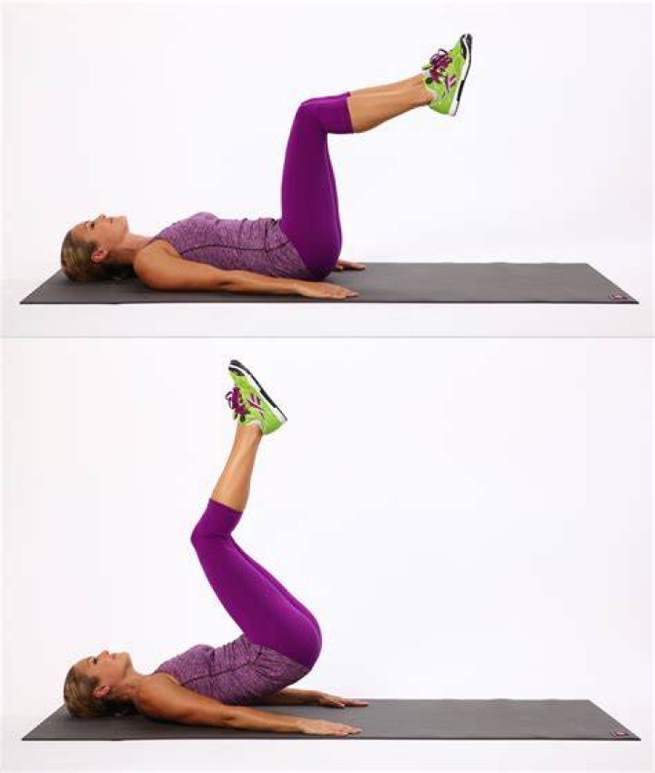 Reverse crunch starting position Reverse crunch starting position