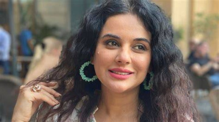 Sara Arfeen Khan Picture