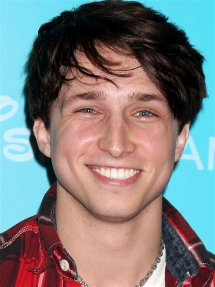 Shayne Topp Net Worth 2023 Wiki Bio, Married, Dating, Family, Height