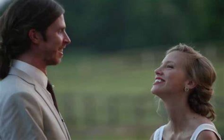 Simplicity in Heidi Feek&rsquo;s Wedding, the Way She Wanted it to Be The