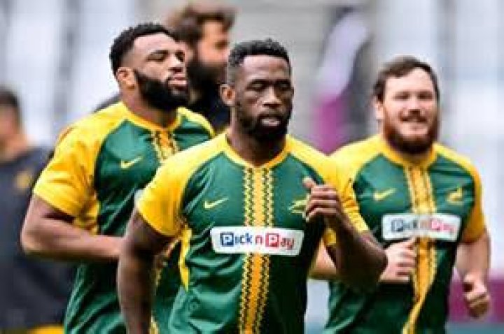 Siya Kolisi has been looking after his children Siya Kolisi has been looking after his children