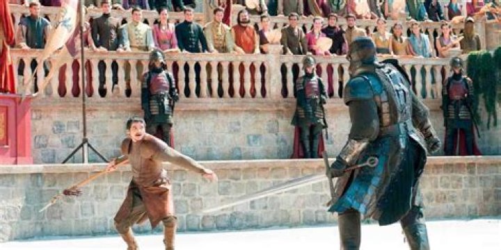 Split image of Oberyn fighting The Mountain and Robb Stark at the Red Wedding in Game of Thrones