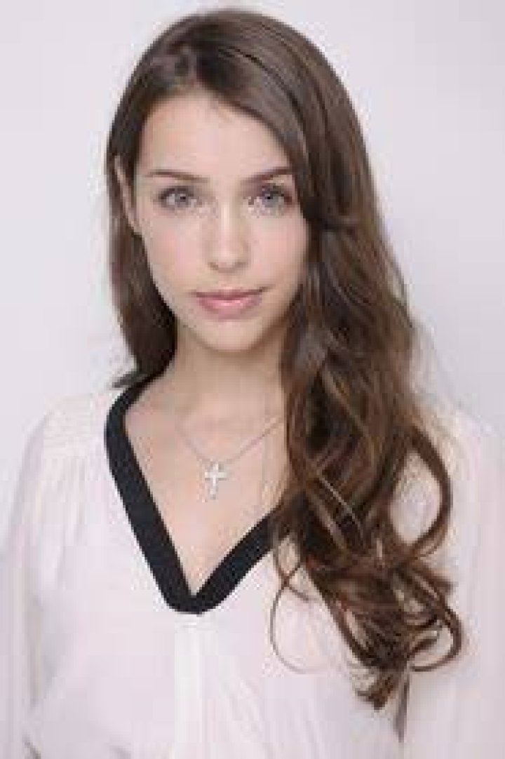 Stefanie Joosten Fan Casting