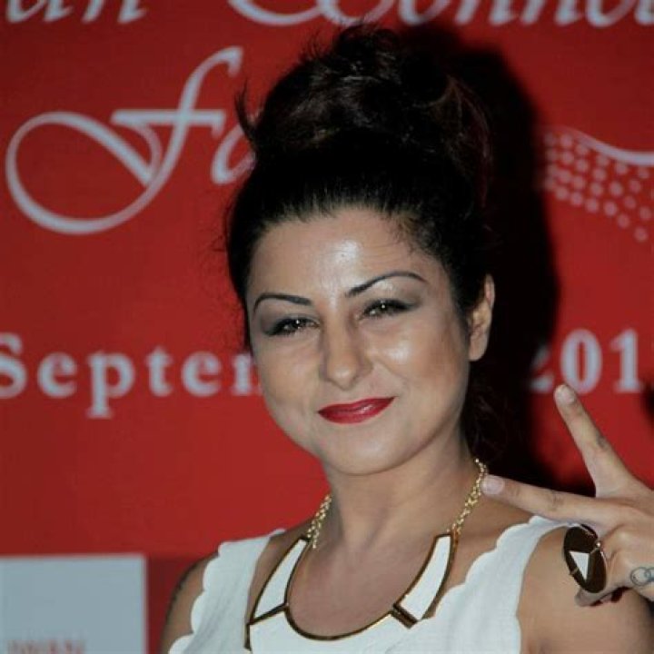 Taran Kaur Dhillon Pic