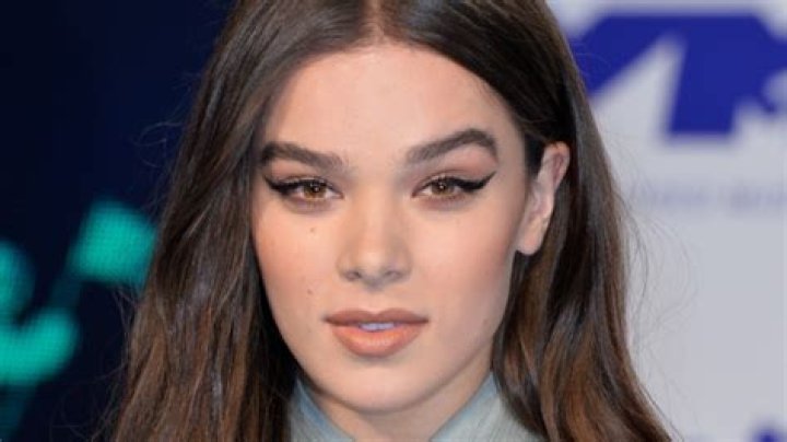 This Is How Much Hailee Steinfeld Is Worth