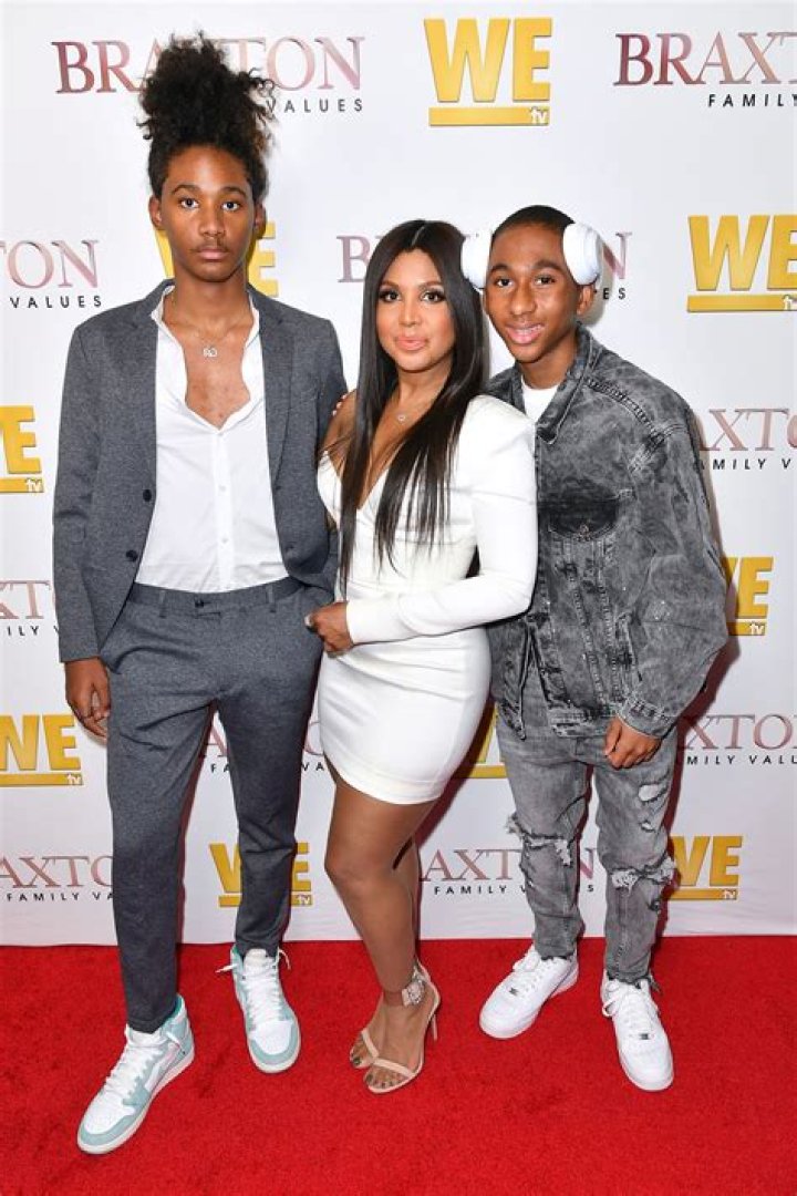 Toni Braxton and her sons Toni braxton, Celebrity moms, Famous moms